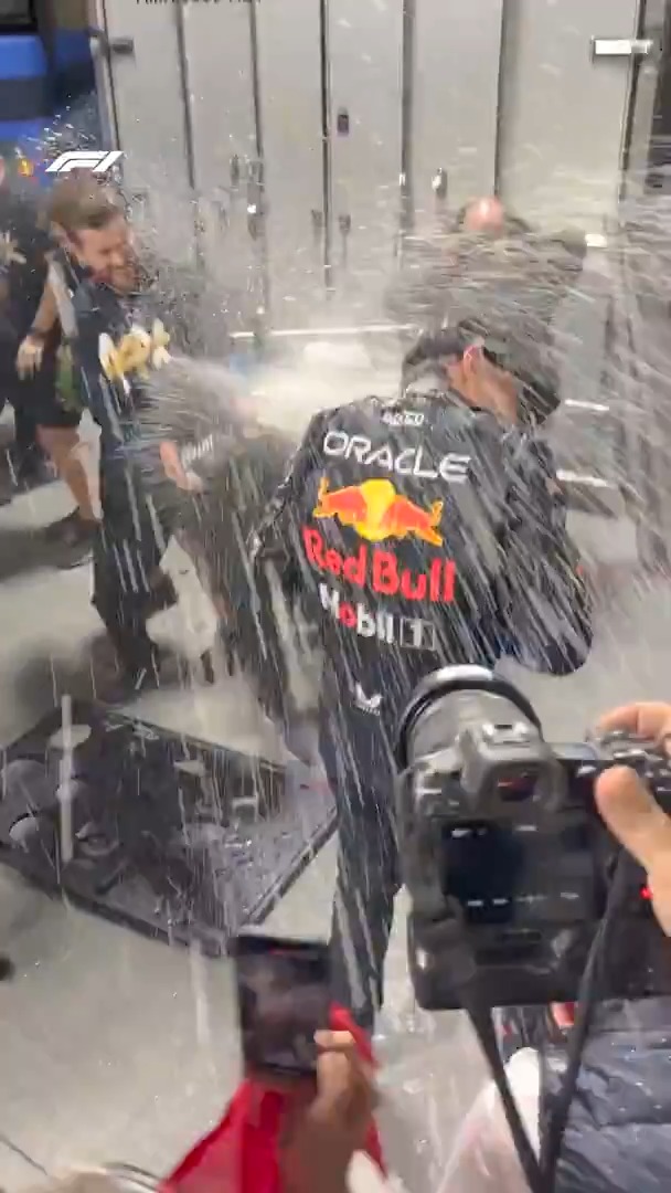 The now four-time world champ gets a celebratory soaking 😆 #F1 #LasVegasGP Oracle Red Bull Racing