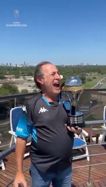 "HERMOSA MAÑANA, ¿VERDAD?", versión CAMPEÓN DE LA #SUDAMERICANA 😎🏆 📹 CONMEBOL Sudamericana