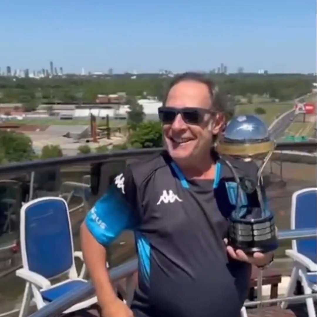 "Hermosa mañana verdad": Por el video de Guillermo Francella tras la consagración de Racing en la #Sudamericana