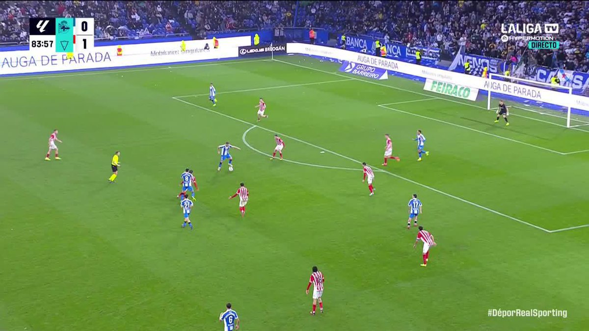 Baila, Mella, baila 🕺🏽 Riazor se agarra a la permanencia. Coruña se aferra al Dépor 🩵✨ #LALIGAHYPERMOTION
