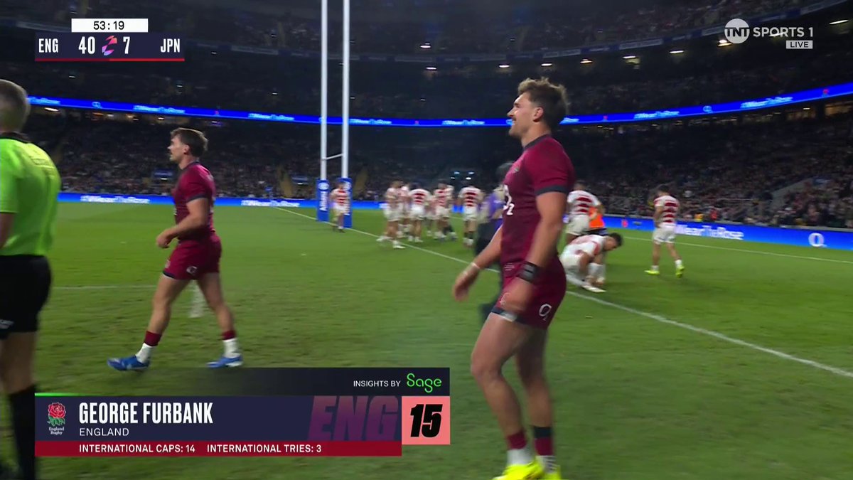 🤏 That's only a little bit special!! 🤥 🏴󠁧󠁢󠁥󠁮󠁧󠁿 England Rugby winger Tommy Freeman with a touch of class to get George Furbank over the line! #AutumnNationsSeries | #ENGvJAP