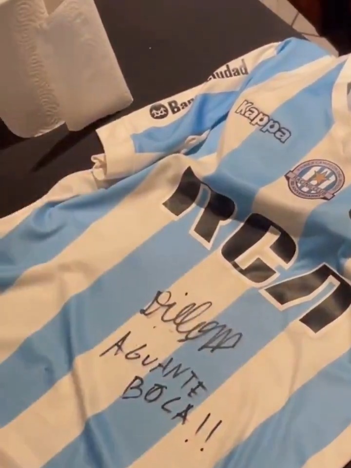 "Dillom": Por los comentarios sobre su autógrafo en una camiseta de Racing