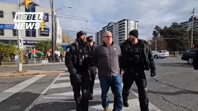 BREAKING VIDEO: While reporting on the ongoing pro-terrorist demonstrations in the predominantly Jewish neighborhood of Toronto, Ezra Levant 🍁🚛 was arrested. If you want to contribute to help us pay for Ezra’s legal defence and assurance, please donate here.