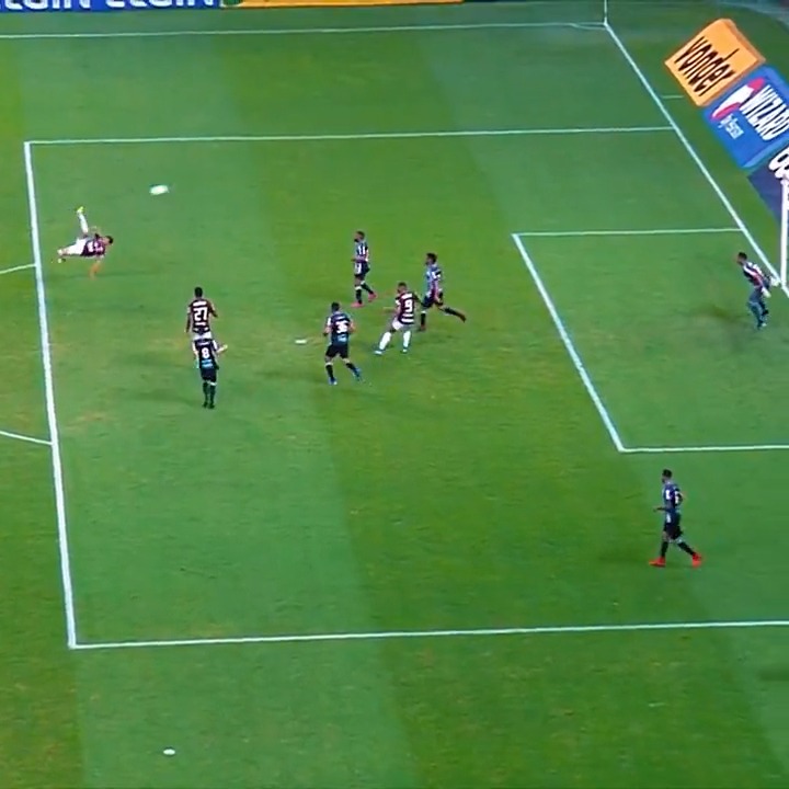 Esse gol do Arrascaeta contra o Ceará em 2019 é ABSURDO! 🤯 Nostálgico!