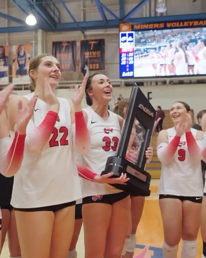 That Final Moment😍 #NCAAWVB x 🎥 WKU Volleyball