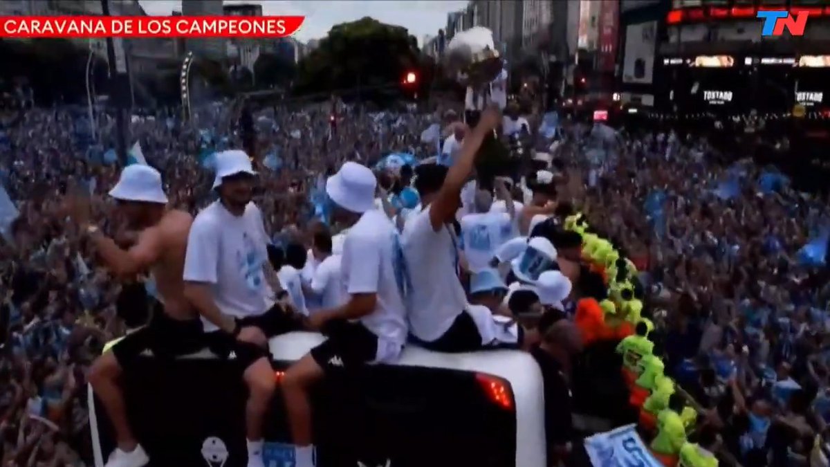 "Obelisco": Por los festejos de Racing tras ganar la #Sudamericana