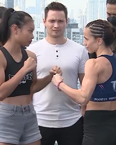 STUNNING 🤩 Cristina Morales turned heads with this striking display against Supergirl! 🥊