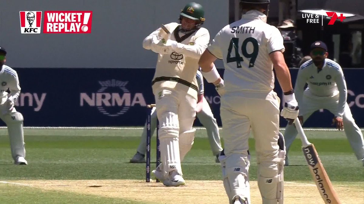 Straight up in the air and out! Khawaja goes early as Pant takes the catch #AUSvIND