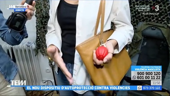 🔴 El nou dispositiu d'autoprotecció contra violències “Quan estires l’anella sona una alarma de 110 decibels i envia la ubicació als contactes d’emergència i als serveis d’emergència”, Julieta Rueff, fundadora de FlamAid #TotEsMou3Cat