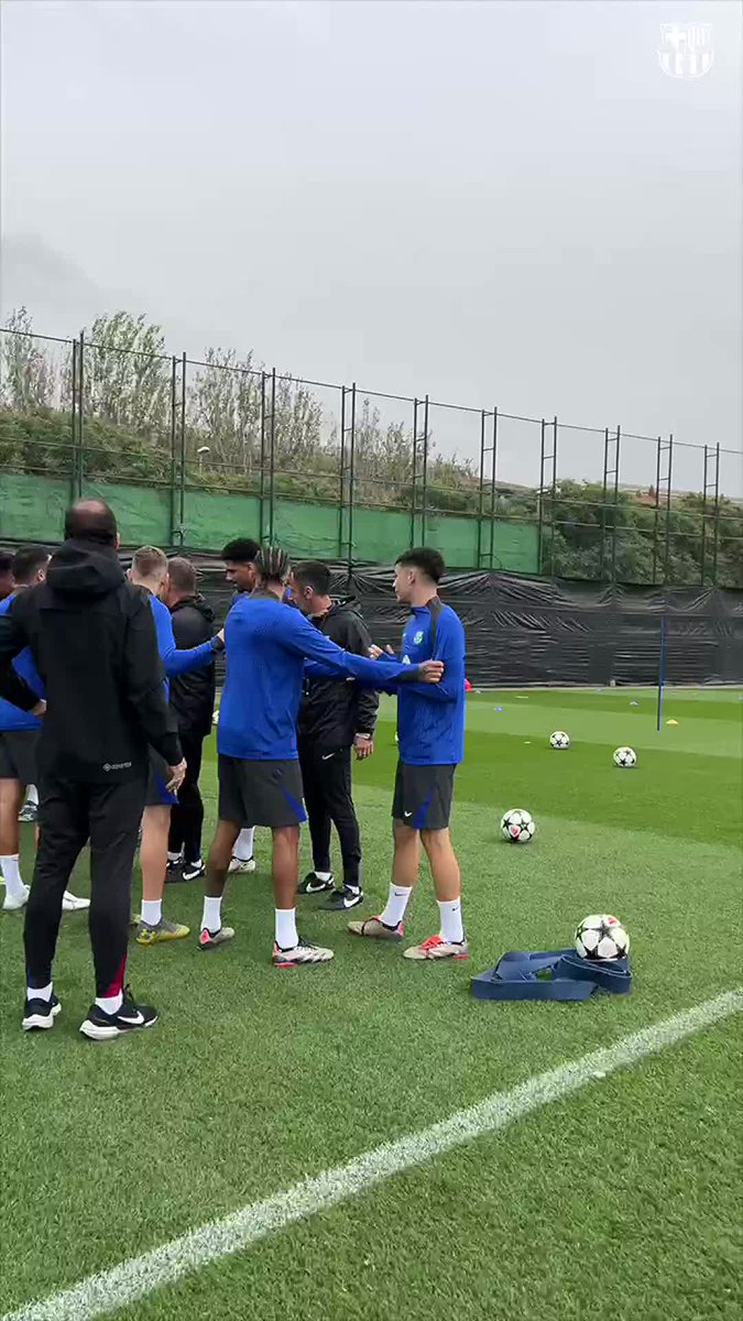 Pedri gets his birthday "present" 👋