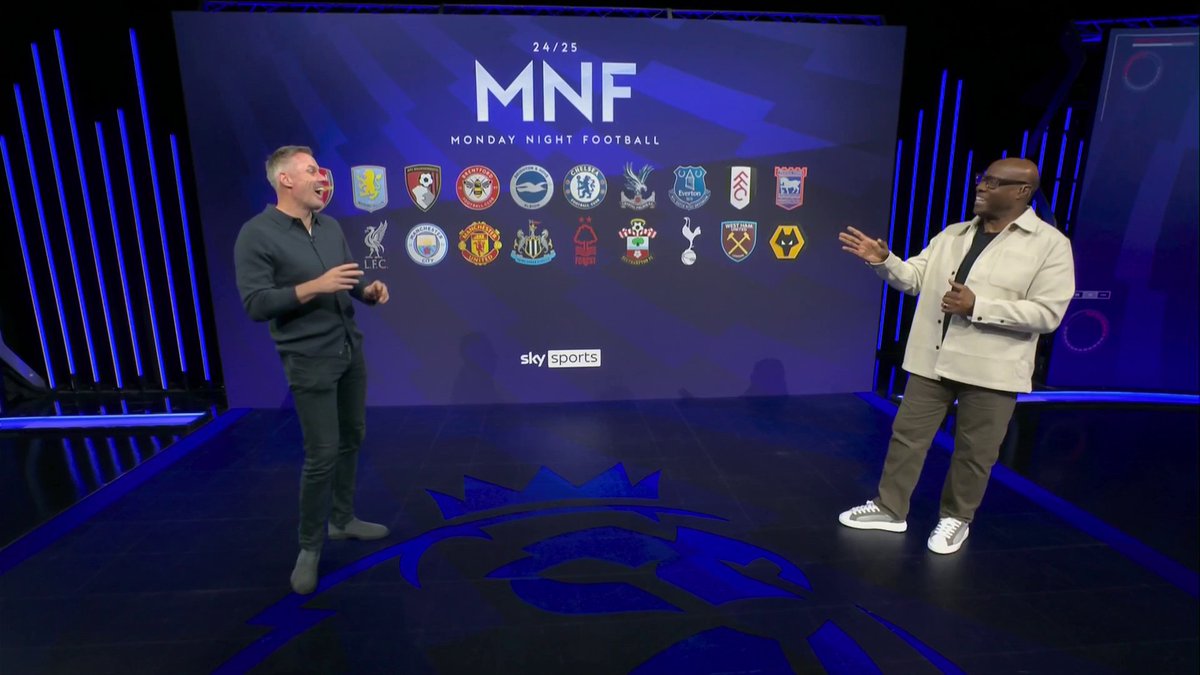 "Don't tell Steven Gerrard I said that!" 😅 Jamie Carragher shares his thoughts on Mo Salah's future at Liverpool 💭
