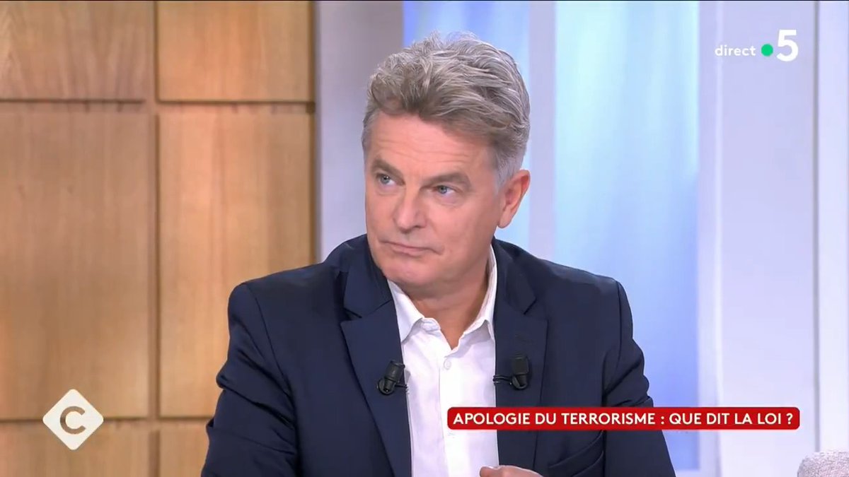 “On fait le buzz sur ce sujet. Je suis d’accord pour dire que cette loi est dévoyée. Celle proposée par LFI est mal écrite, car ils n’écrivent pas qu’il faut rétablir l’ancienne version : la loi sur la Presse de 2014.” Délit d’apologie du terrorisme : Fabien Roussel #CàVous