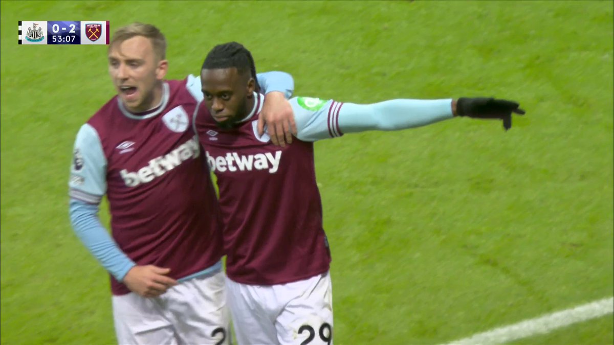 Aaron Wan-Bissaka scores his first West Ham goal! ⚒️
