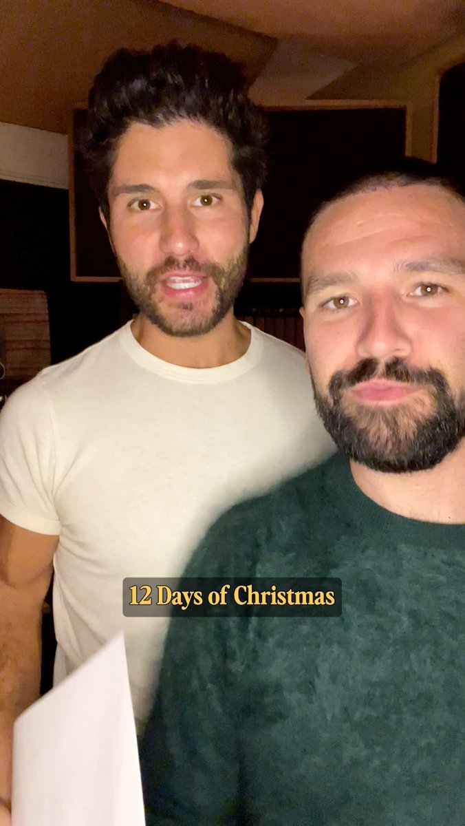 12 DAYS OF CHRISTMAS 🎁 click the link below to enter: