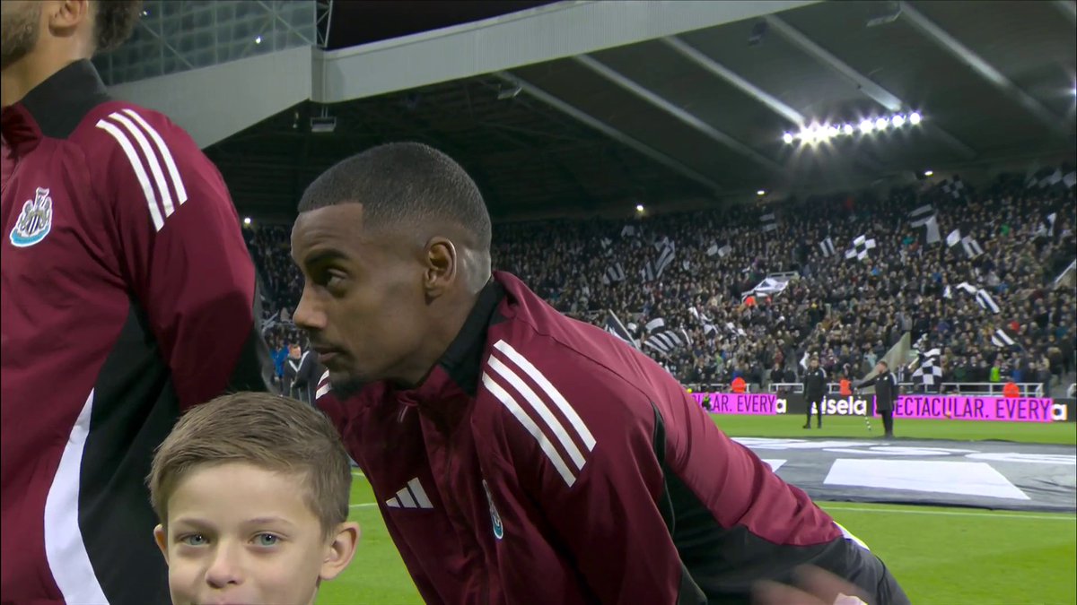 You’d love watching this back this morning if you were a West Ham fan, wouldn’t you? The laughs to go alongside it too. 😶