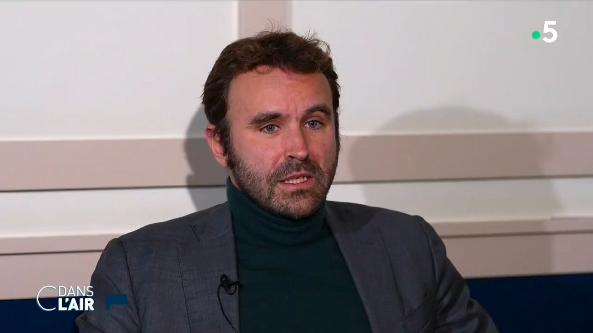 Antoine Foucher a rencontré E. Philippe, G. Darmanin et doit s’entretenir avec G. Attal. Tous sont intéressés par les enseignements de son livre "sortir du travail qui ne paie plus". Il plaide pour mettre à contribution les Français les plus riches. 🎥Théo Maneval stephane lopez