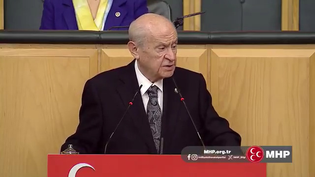 Kürt’ü Türk’ten ayırmak dünyayı güneş sisteminden ayırmak kadar imkansız ve deli saçmasıdır. Anımız bir, acımız bir, ahlakımız bir, aminimiz bir, geleceğimiz de birdir.