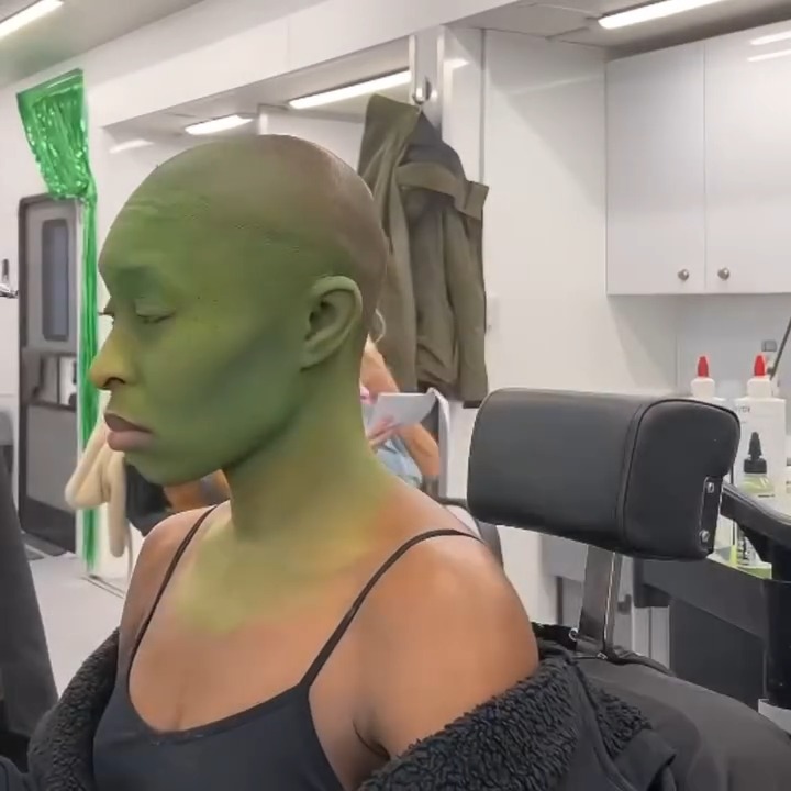 Cynthia Erivo transforming into Elphaba for ‘WICKED’ 💚