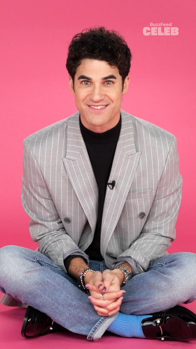 Besties, the Darren Criss Puppy Interview is out now on BuzzFeed Celeb! 🐶 🎶 Watch here: #DarrenCriss