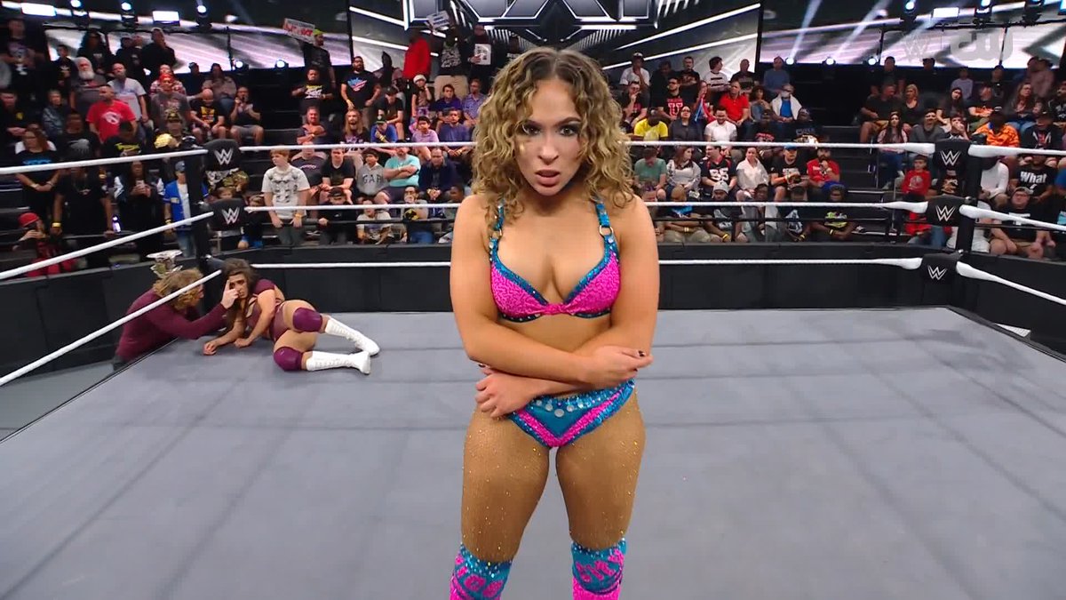 "Very soon, you and I are going UNDERGROUND!" Valerie Loureda just sent a hostile warning to 𝙹! 😳 #WWENXT