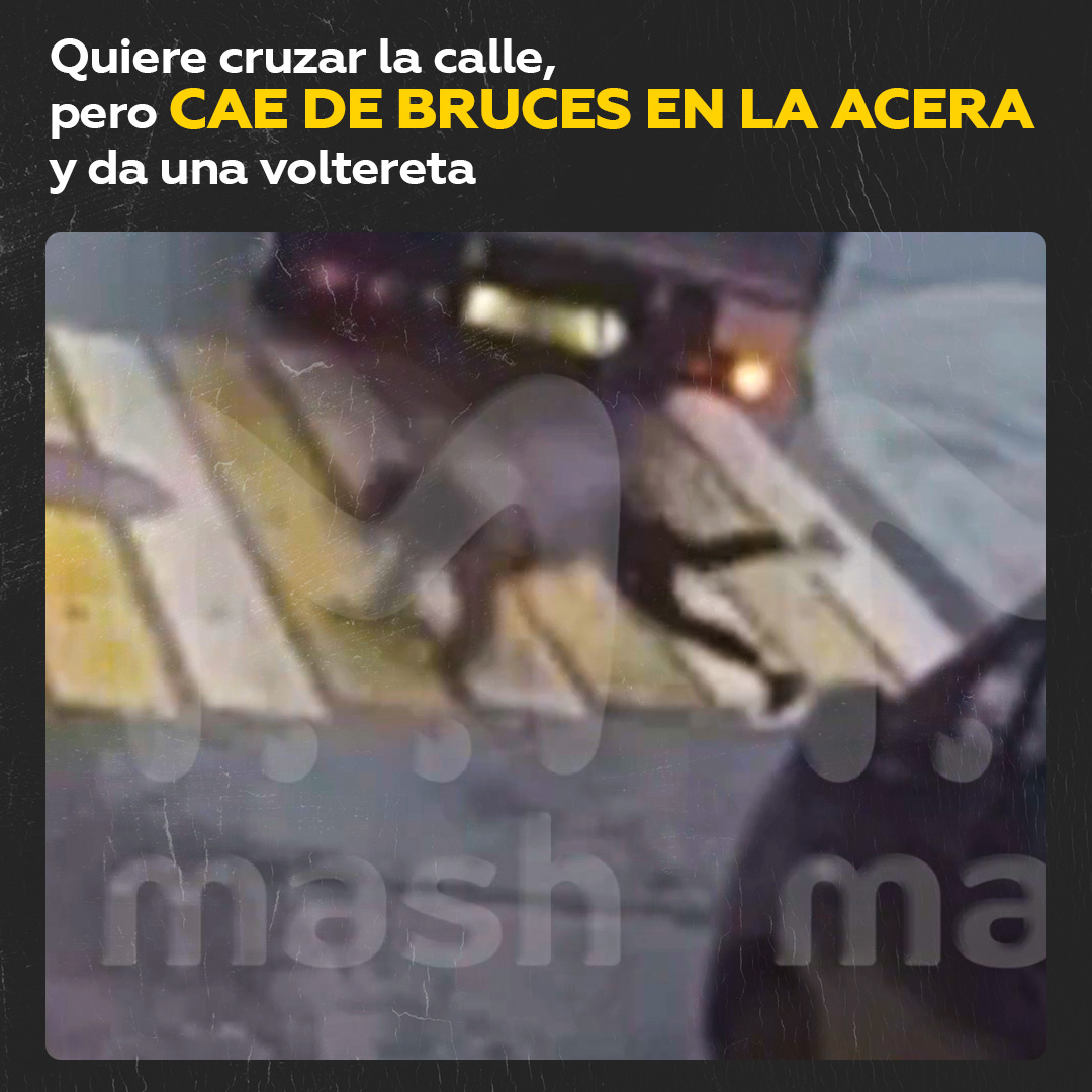 🚗 Mujer queda atrapada en una cuerda de remolque y cae en la acera Una moscovita quería cruzar la carretera por el paso de peatones, pero una cuerda de remolque de dos coches se tendió sobre ella. Decidió saltarla, pero se enganchó en sus piernas