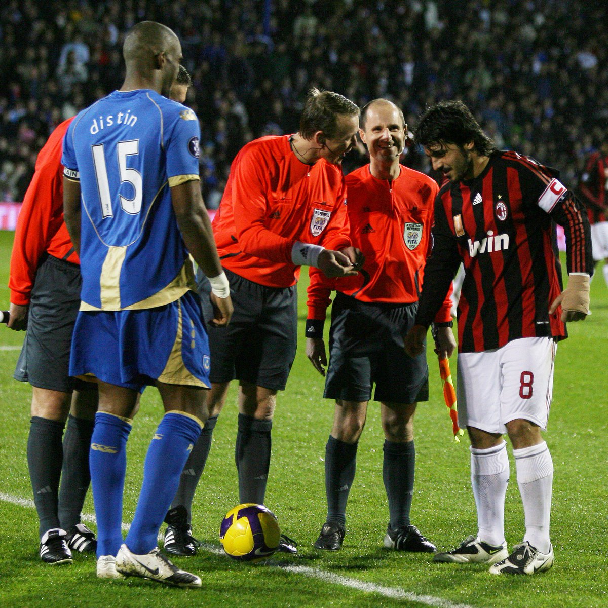 1️⃣6️⃣ years ago today 🔙 🔵🔵 Portsmouth FC 2-2 AC Milan 🔴⚫️ #Pompey #PompeyHistory