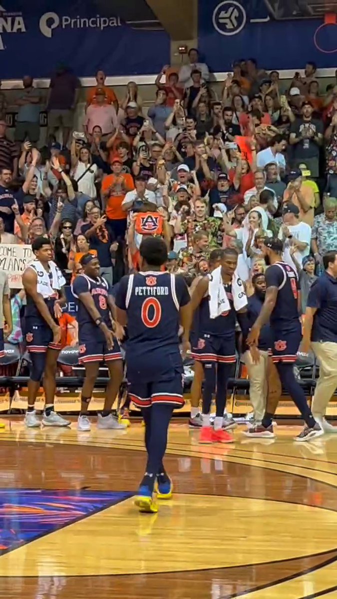 ✅ No. 4 Houston ✅ No. 5 Iowa St ✅ No. 12 UNC Auburn Basketball just keeps piling up marquee wins‼️ Up next: Maui Invitational title game 🏆