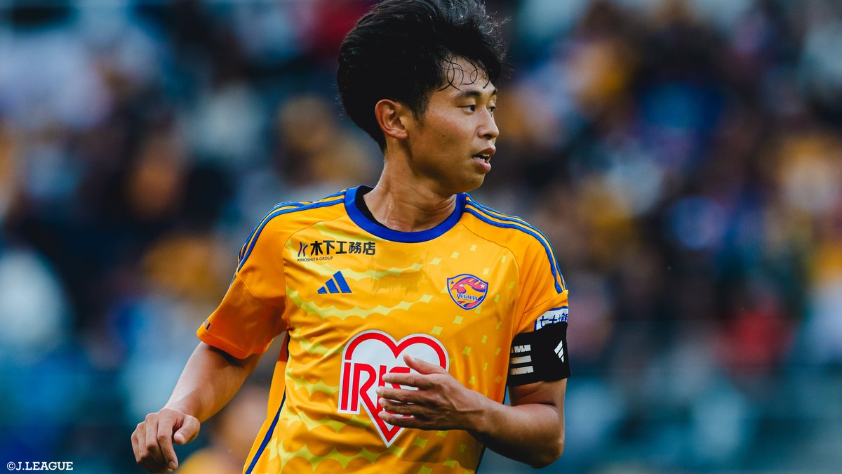 杜の都の熱きリーダー🔥 #郷家友太 の献身が、 故郷のクラブに歓喜をもたらす! 🏆 J1昇格プレーオフ 準決勝 📅 12/1(日) 13:05KO 🆚 V・ファーレン長崎 vs ベガルタ仙台 🏟 PEACE STADIUM Connected by SoftBank 📺 DAZN / NHK長崎 / NHK仙台 ベガルタ仙台【公式】 #Jリーグ