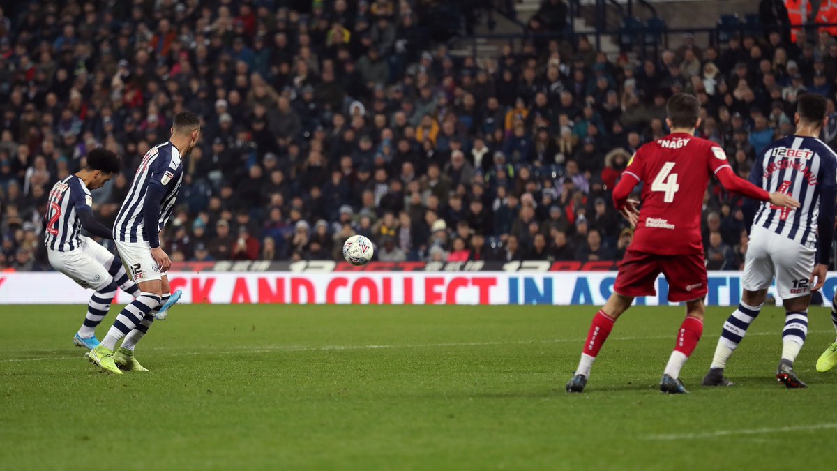 On this day in 2019… 🗓️ Matheus Pereira scored the most casual free kick you’ll ever see. This is so classy… 🤤🤌 #WBA