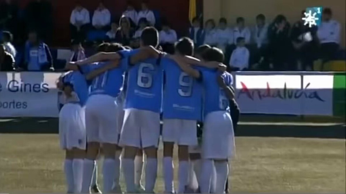 La 10 del Málaga alevín en 2014. La 10 del Málaga CF en 2024. 🎥 Canal Sur
