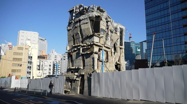 VIDEO: 🇯🇵 Japanese architect spends 20 years building ramshackle tower by hand Passers-by stop and stare at a hand-built concrete building that looks like it has been lifted from a Japanese animation and dropped onto a real-life Tokyo street