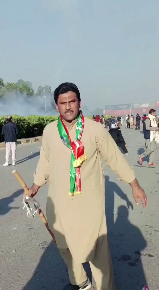 ایک اور ویڈیو ثبوت جس طرح سے نہتے شہریوں کے اوپر گولیاں چلائی گئیں صرف ان کا حق مانگنے پر 💔