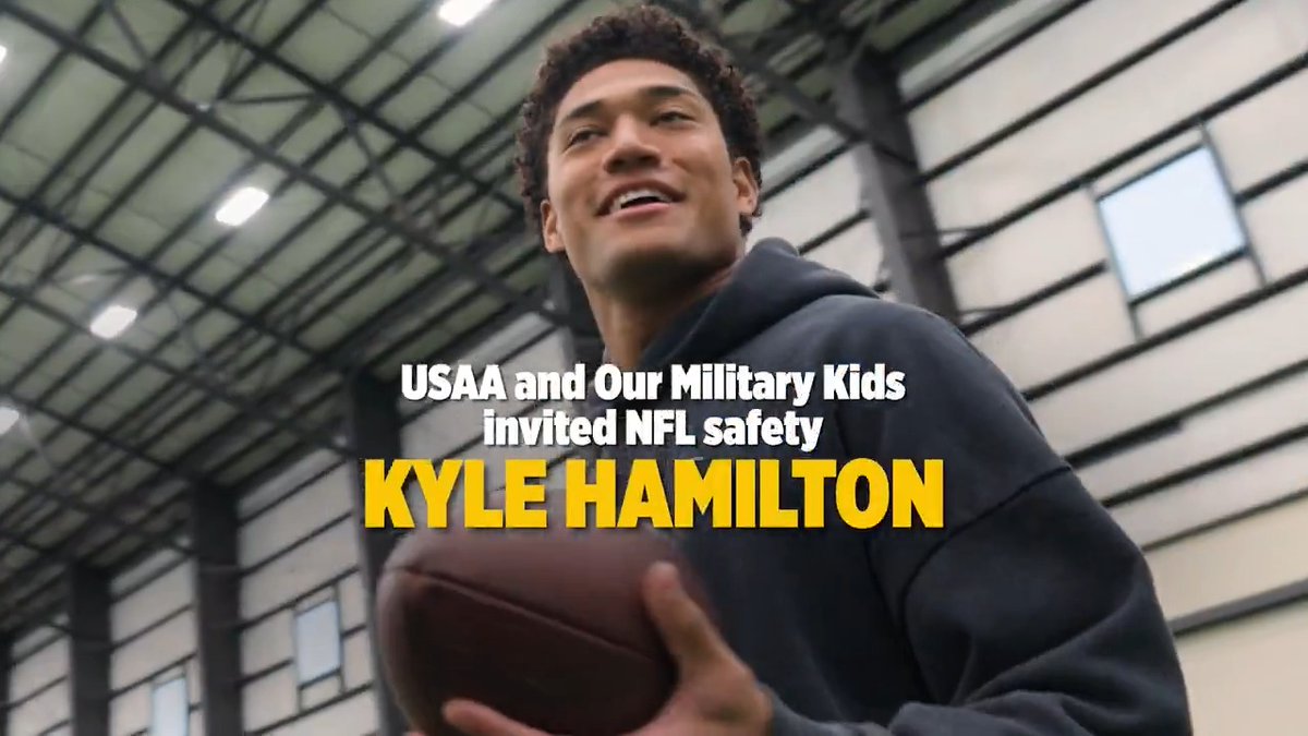 Kyle Hamilton teamed up with USAA to host a group from Our Military Kids for a day at the Under Armour Performance Center. He'll also be wearing cleats featuring the Our Military Kids logo for Sunday's #MyCauseMyCleats game. 💜
