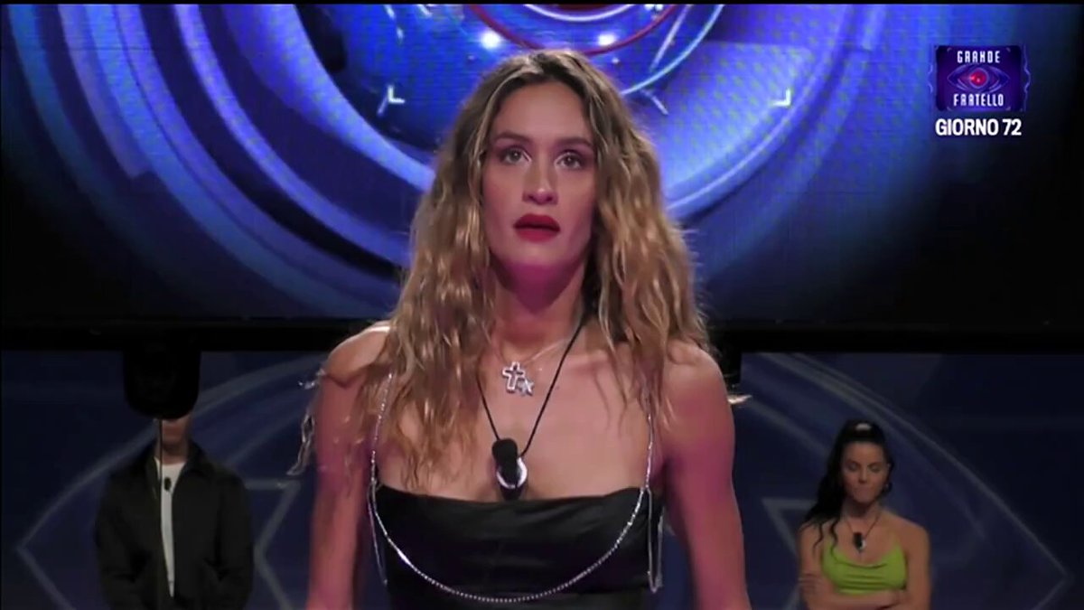 La scelta di Helena ha suscitato molti dubbi tra gli inquilini… #GFDaily #GrandeFratello