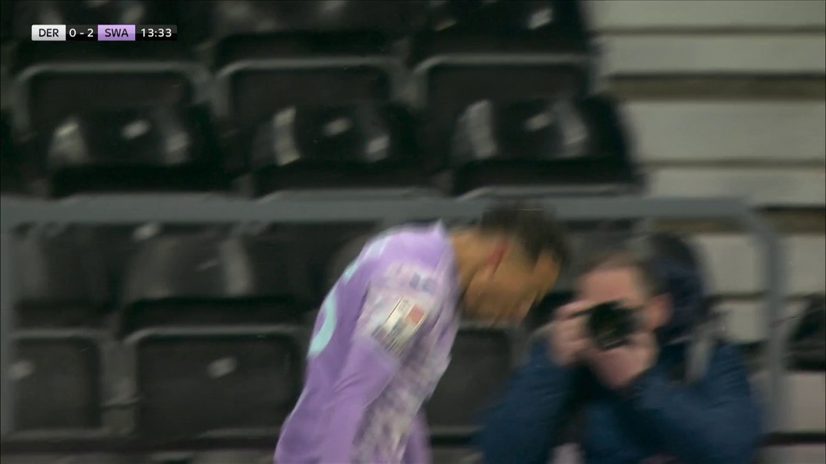 Swansea have ANOTHER! Ronald 🤝 Ronaldo 😅