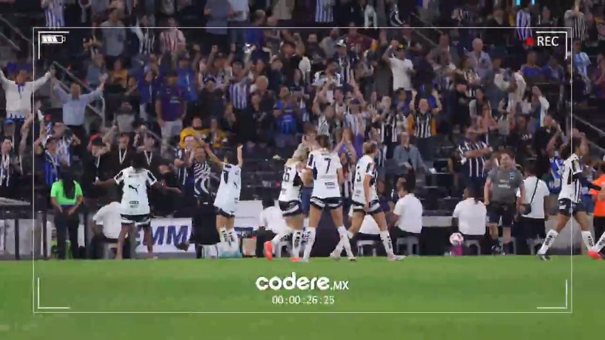 El minuto que lo cambió todo… Katty Abad hacía estallar el Gigante de Acero. 🏟️🔥 #LenteRayado Codere.mx 📹