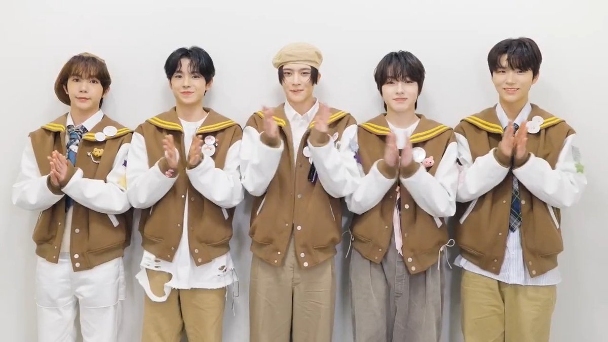 #NCTWISH Japan 1st Album『#WISHFUL』配信中☃️🪅 タイトル曲「Wishful Winter」はクリスマスに願いを叶えてくれるというNCT WISHのアイデンティティを込めた歌詞が魅力的🎄🪽 彼らの歌声が寒い冬を暖かく包んでくれる一枚です😌🎁｡⋆ NCT_OFFICIAL_JP #NCTWISH_WISHFUL 🐶