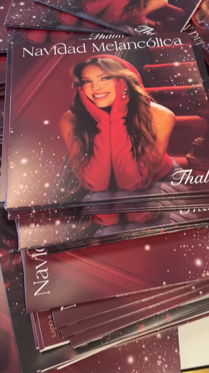 Feliz día de Acción de Gracias bellezas mías, me siento muy agradecida de contar con su amor, siempre. ❤️ Son los mejores fans del mundo!! Este es mi regalo hoy para ustedes, tendremos 100 nuevos vinilos edición limitada autografiados por mi. 🥰 Disponible hoy a las 12:00 PM EST en mi página web. Estén pendientes porque se van volandoooo 🙏🏼 Los amo! T.- #Thanksgiving #AcciónDeGracias #Thalia #Vinilo