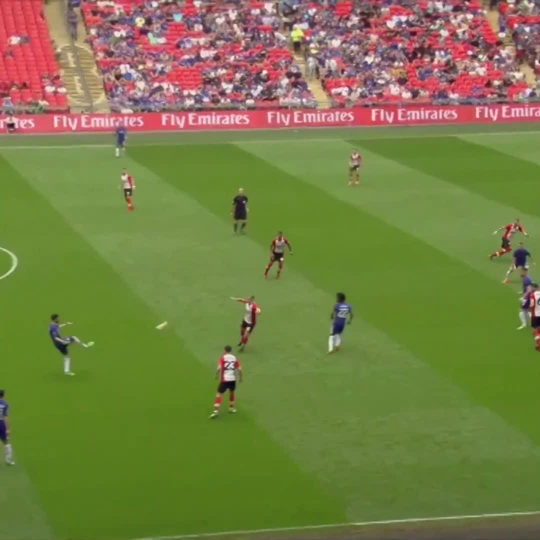 Nkunku almost recreated this Giroud’s goal 🥹🥹😍