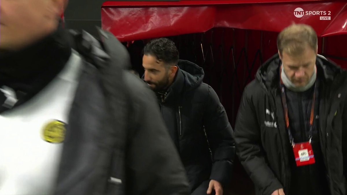 Ruben Amorim receives a warm welcome from the Old Trafford faithful 👏 📺 TNT Sports &amp; discovery+ UK