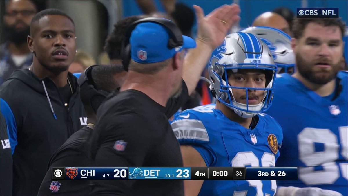 Disastrous final play for the Chicago Bears 🫣 The Detroit Lions move to 11-1 🔥