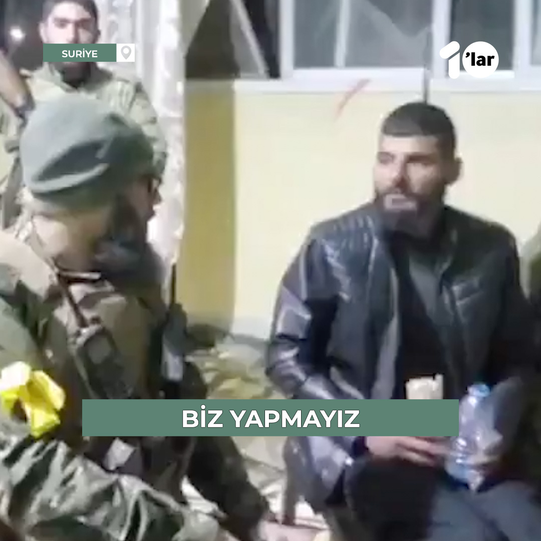 🔴 Suriyeli direnişçilerin M5 karayolunda karşılaştıkları bir Alevi ile yaptıkları dikkat çekici konuşma: “Sen bir sivilsin, sana asla eziyet etmeyiz. Onların masumlara yaptıklarını biz sana yapmayız. Allah’ın emirlerine aykırı hareket etmeyiz.”