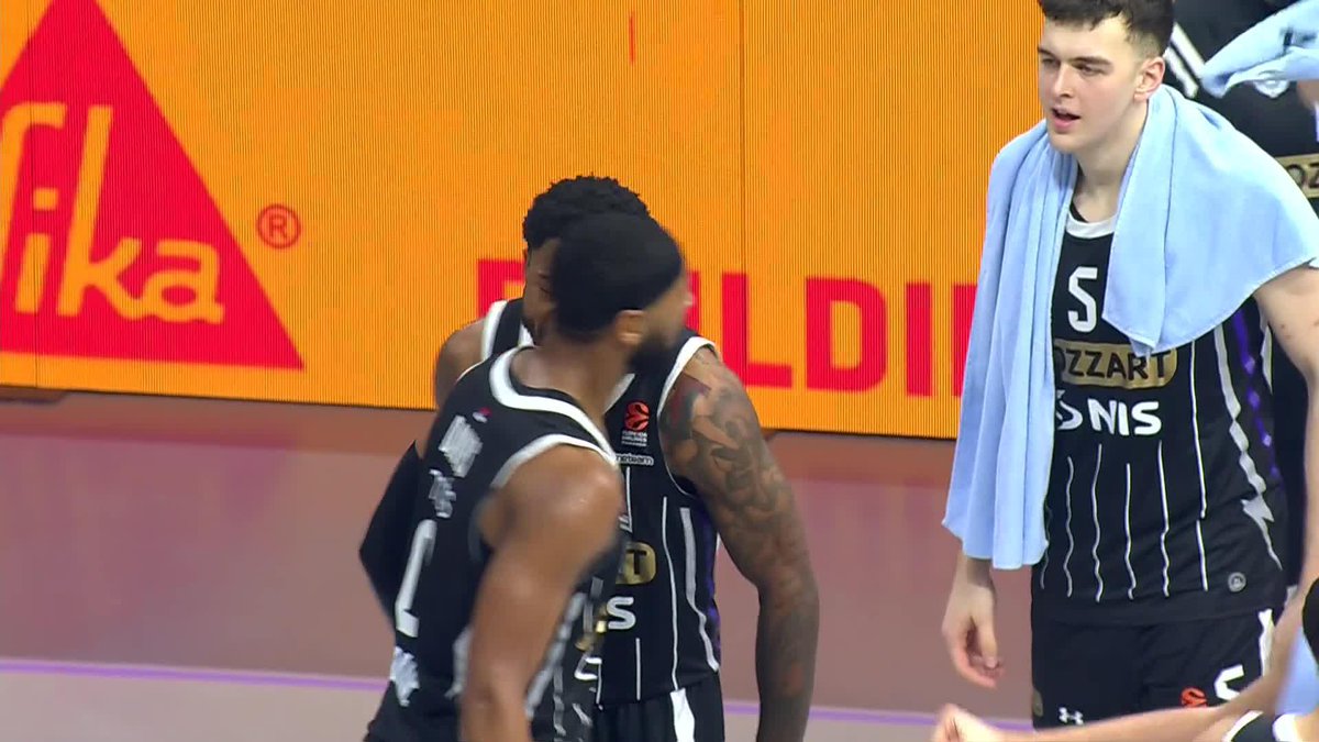 STARK ARENA’DA NELER OLUYOR? 🥵 Partizan farkı açıyor, taraftarlar ve oyuncular enerjiyi farklı bir seviyeye taşıyor! 🤯🤯🤯