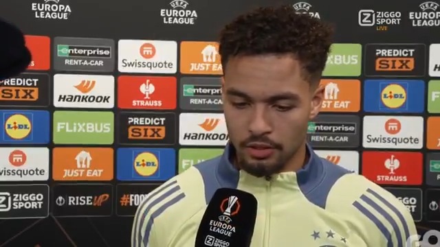 'Ik ben een jongen van de club.. maar hoe langer het duurt, hoe kleiner de kans dat ik bijteken' 🤔 Devyne Rensch over zijn toekomstplannen 🔮 #ZiggoSport #UEL #RSOAJA