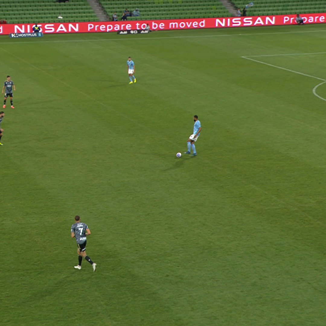 حسن الهيدوس الاتحاد القطري لكرة القدم #AsianCup2027 📍Terry Antonis 🏟️ Melbourne City FC v Western Sydney Wanderers 🎥 Isuzu UTE A-League