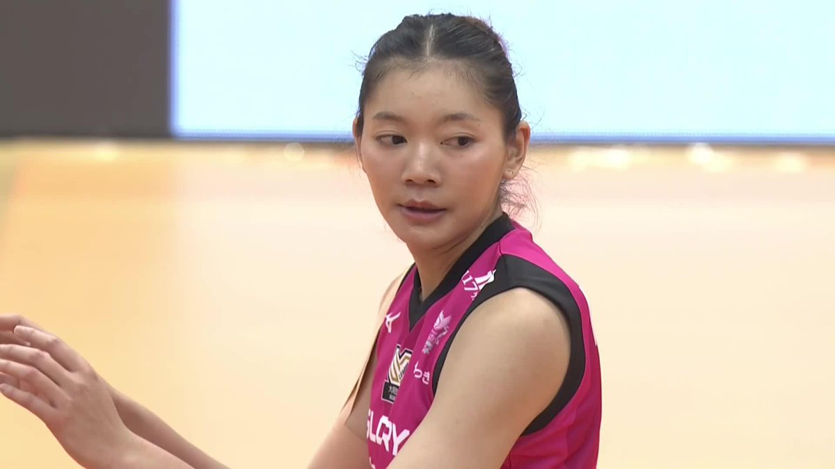 SV.LEAGUE 🇯🇵: CHATCHU-ON MOKSRI 🇹🇭 Fantastic weekend for Victorina Himeji with back-to-back straight set wins 🆚 Astemo Rivale 🤩. The 🇹🇭 outside hitter delivered 2️⃣5️⃣ points 🔥 in their Sunday’s game and was awarded POM 👏! 🏐 #volleyball #バレーボール #大同生命svリーグ