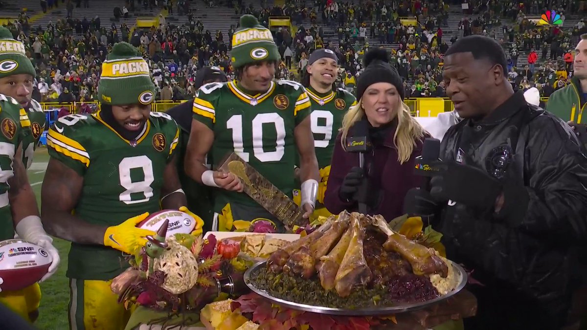 .@Packers Hall of Famer and now chef LeRoy Butler (leroy butler (blue check)) was making sure QB1 got his turkey leg 😂 Jordan Love, Josh Jacobs, and Isaiah McDuffie were the players of the game on #MaddenThanksgiving! (via Sunday Night Football on NBC)