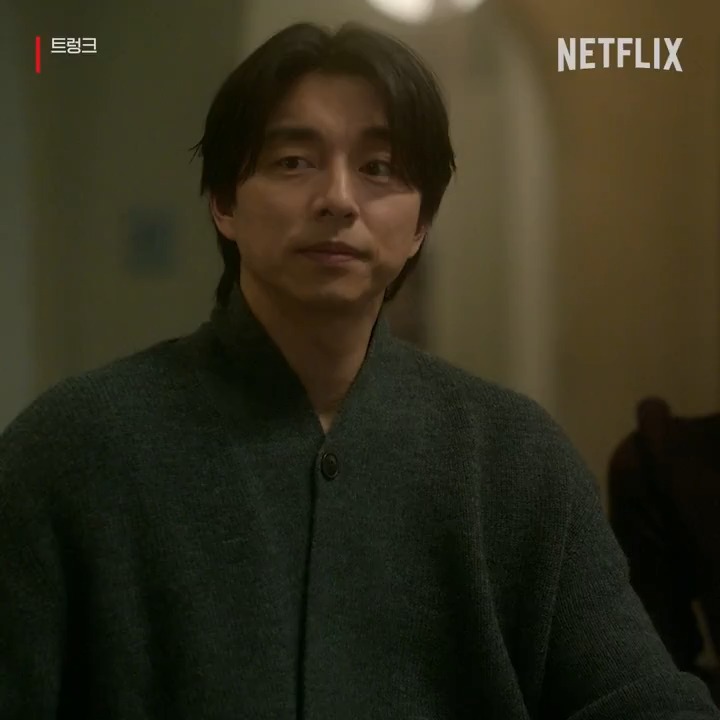 그러니까 이 조합이 전 아내 + 현 아내 + 전 아내의 현 남편 조합이라는 거죠? 가짜 결혼에서 시작된 혼란스러운 관계, <트렁크> 절찬 스트리밍 중. 지금 오직 넷플릭스에서. 🎬
