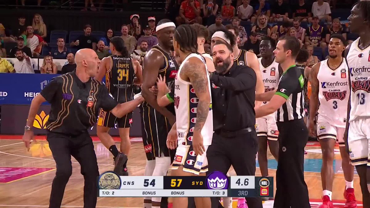 Rob Edwards has received an unsportsmanlike foul for this incident involving Izayah Le'afa Watch live on ESPN 📺