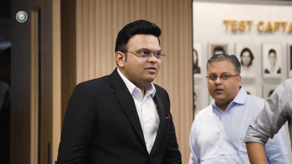 Jay Shah postponed ICC Champions Trophy meeting just to unveil India's ODI jersey. And Pakistan chairman is waiting outside ICC office since yesterday midnight. The joke writes itself 🤣